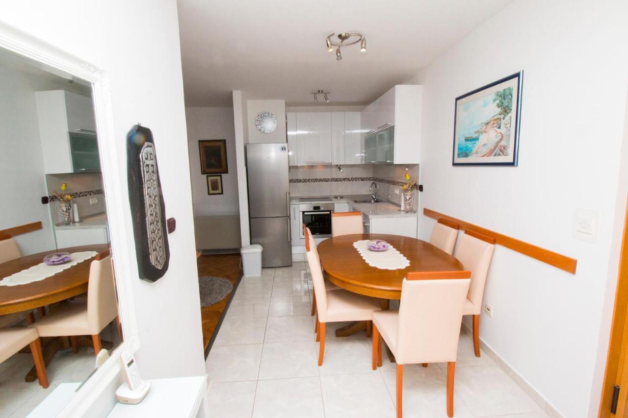 Apartman Seka Omis Exterior photo